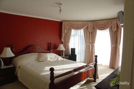 Property photo of 69 Strabane Way Hampton Park VIC 3976