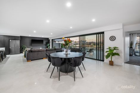 Property photo of 25 Seabreeze Street Paradise Point QLD 4216