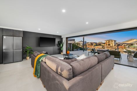 Property photo of 25 Seabreeze Street Paradise Point QLD 4216