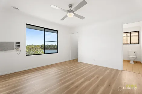 Property photo of 14 Spoonbill Way Eli Waters QLD 4655