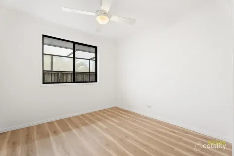 Property photo of 14 Spoonbill Way Eli Waters QLD 4655