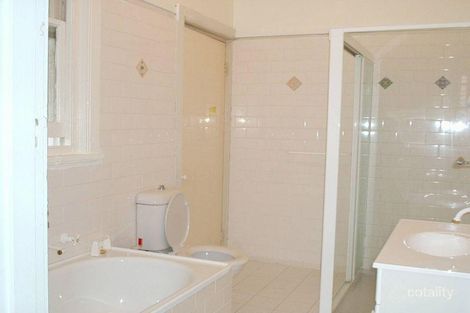 Property photo of 106 Warrigal Road Camberwell VIC 3124