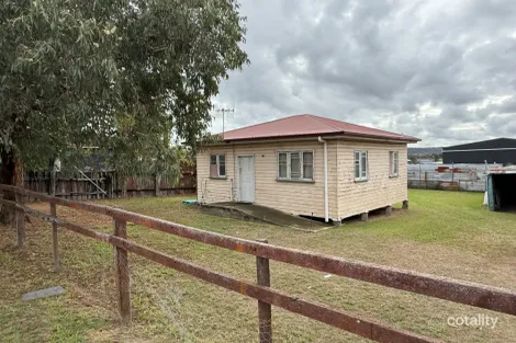 169 Wood St, Warwick, QLD 4370