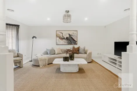 Property photo of 40 Brampton Circuit Delahey VIC 3037