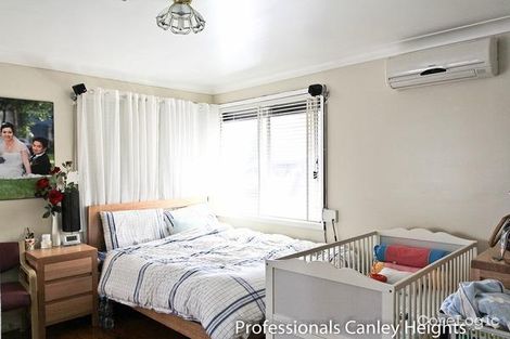Property photo of 13 Cayley Place Cabramatta West NSW 2166