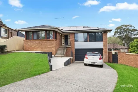 4 Boz Pl, Ambarvale, NSW 2560