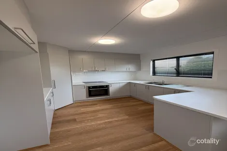 10 Deutscher St, Avondale Heights, VIC 3034