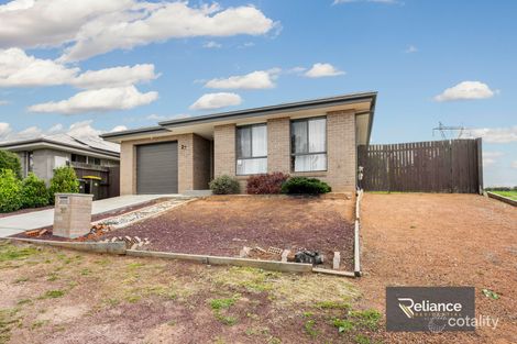 Property photo of 27 John James Loop Macgregor ACT 2615