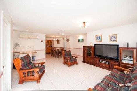 Property photo of 15 Somerset Close Clinton QLD 4680