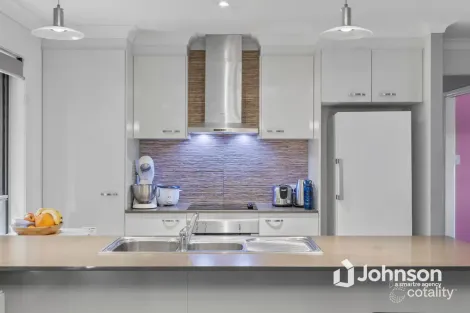 Property photo of 1A Thompson Street Silkstone QLD 4304