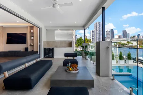 133 ALLAMBI AVE, BROADBEACH WATERS, QLD 4218
