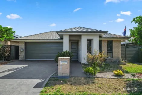 111 Seaside Bvd, Fern Bay, NSW 2295