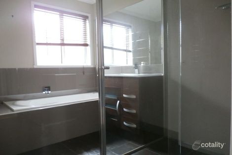 Property photo of 56 Silvereye Crescent Werribee VIC 3030