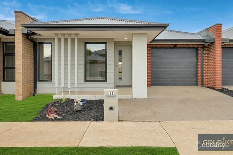 19 Blackscroft Rd, Thornhill Park, VIC 3335