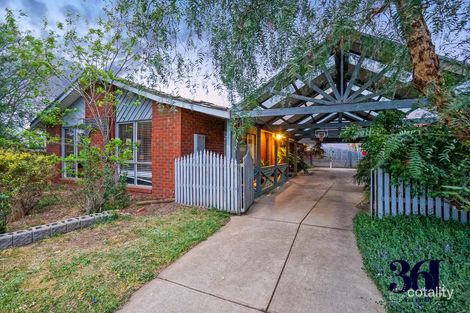 Property photo of 27 Flemington Crescent Werribee VIC 3030