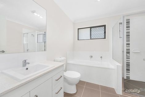 Property photo of 4/300 Redbank Plains Road Bellbird Park QLD 4300