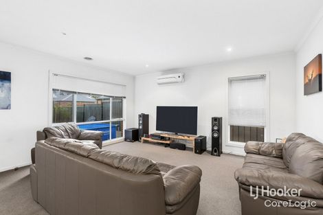 Property photo of 11 Prichard Walk Point Cook VIC 3030