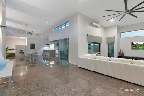 Property photo of 10 Outlook Drive Bentley Park QLD 4869