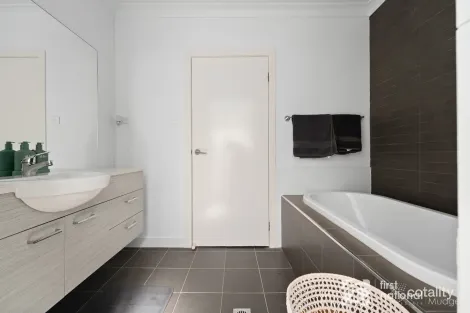 Property photo of 19 Lions Drive Mudgee NSW 2850