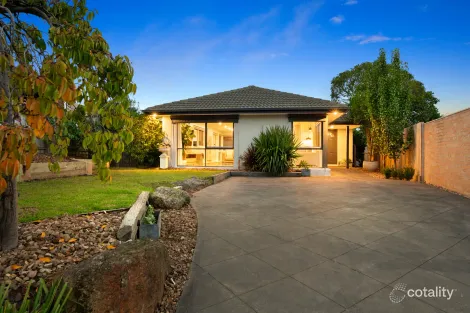19 KOOKABURRA WALK, SOUTH MORANG, VIC 3752