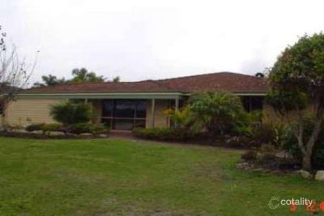 25 Lakeside Dr, Thornlie, WA 6108