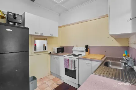Property photo of 10 Eversleigh Road Scarborough QLD 4020