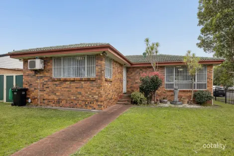Property photo of 28 Glenroy Crescent St Johns Park NSW 2176