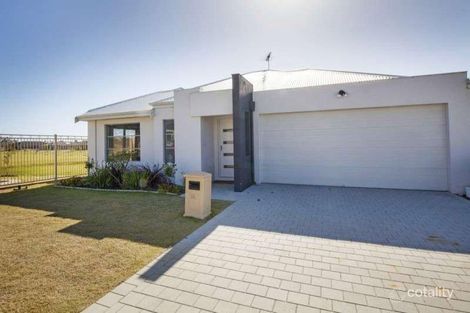 38b Coogee Rd, Lake Coogee, WA 6166