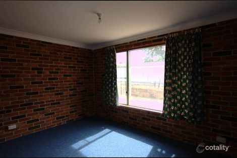 Property photo of 2/2 Racecourse Road Narrandera NSW 2700