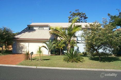 18 The Peninsula, Yamba, NSW 2464