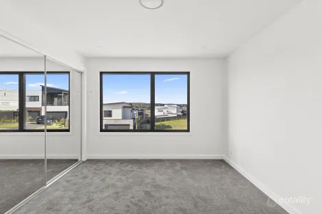 Property photo of 17 Galactic Drive Dunmore NSW 2529