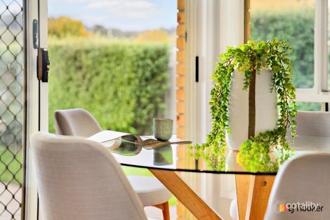 Property photo of 7 Thomas Royal Gardens Queanbeyan East NSW 2620