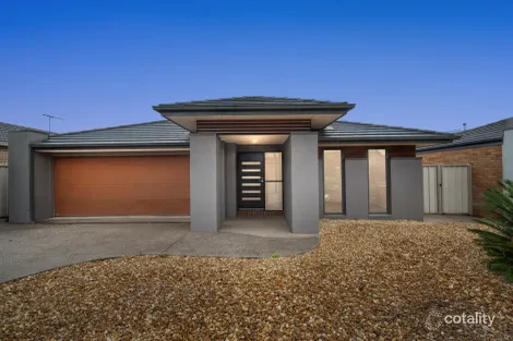 12 MALLOW ST, BROOKFIELD, VIC 3338