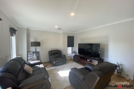 Property photo of 10 Wardan Avenue Greenvale VIC 3059