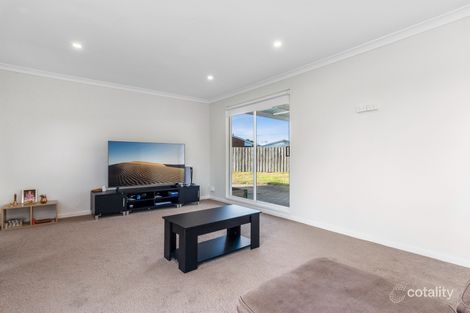 Property photo of 13 Nimbus Court Whittington VIC 3219