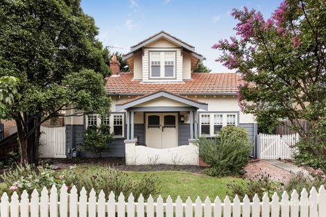 6 El Nido Gr, Carnegie, VIC 3163