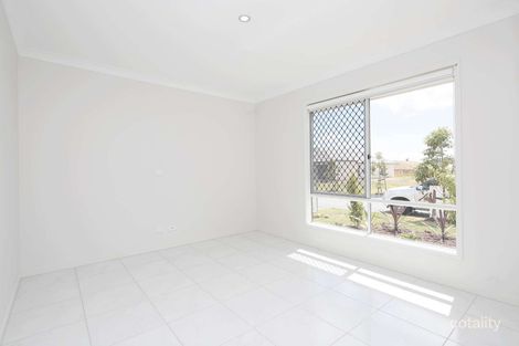 Property photo of 63 Whitsunday Circuit Pimpama QLD 4209