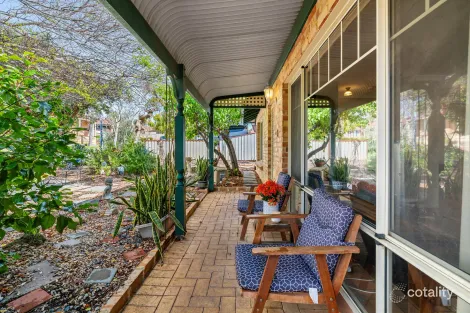 Property photo of 10 Daylesford Elbow Jane Brook WA 6056