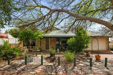 Property photo of 10 Daylesford Elbow Jane Brook WA 6056