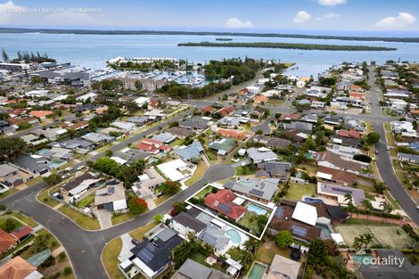 5 Tinba Ct, Runaway Bay, QLD 4216