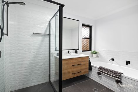 Property photo of 32 Johnson Circuit Ripley QLD 4306