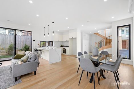 2/938 Riversdale Rd, Surrey Hills, VIC 3127