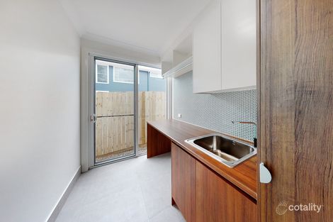 75 Taringa Pde, Indooroopilly, QLD 4068