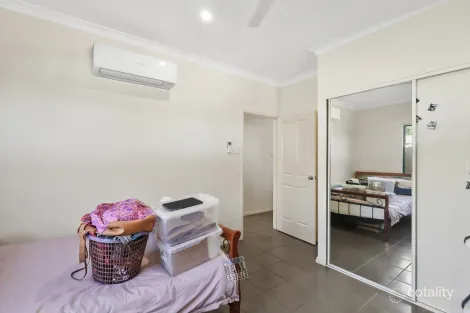 Property photo of 24 Haldane Crescent Baynton WA 6714