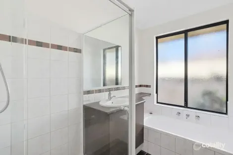 Property photo of 21 Addingham Drive Ellenbrook WA 6069