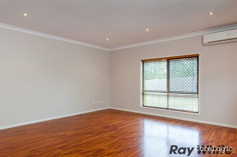 Property photo of 30 Stratus Place Calamvale QLD 4116