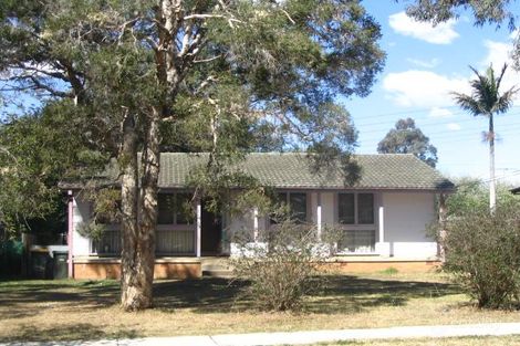 11 Tangaloa Cres, Lethbridge Park, NSW 2770