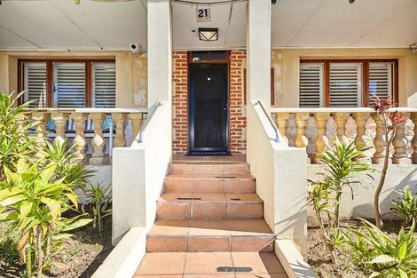 Property photo of 21 Curedale Street Beaconsfield WA 6162
