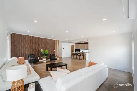 Property photo of 72 Hillview Road Greenvale VIC 3059