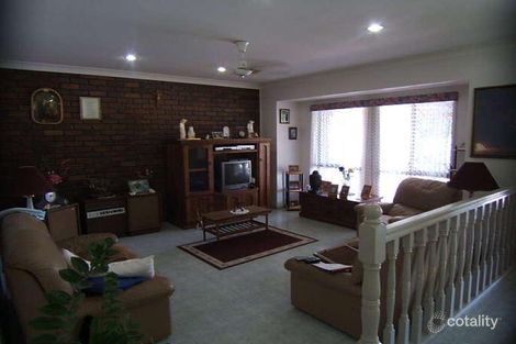 Property photo of 31 Blenheim Crescent Yamanto QLD 4305